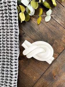Clay Knot