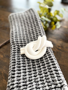 Clay Knot