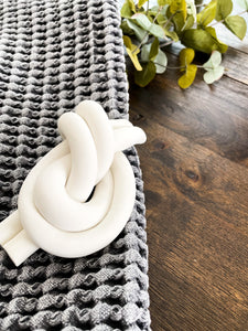Clay Knot