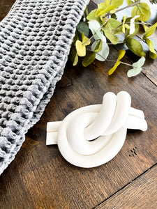 Clay Knot